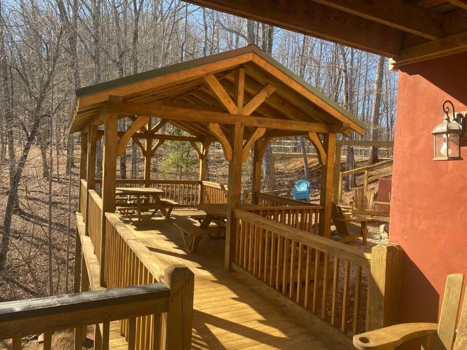 Red Rooster Family Cabin W/Hot Tub+Fire Pit+View Франклин Экстерьер фото
